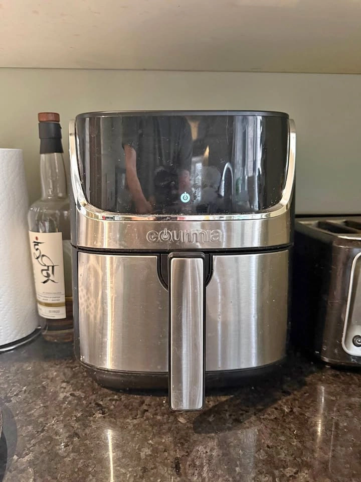 Gourmia air fryer like new