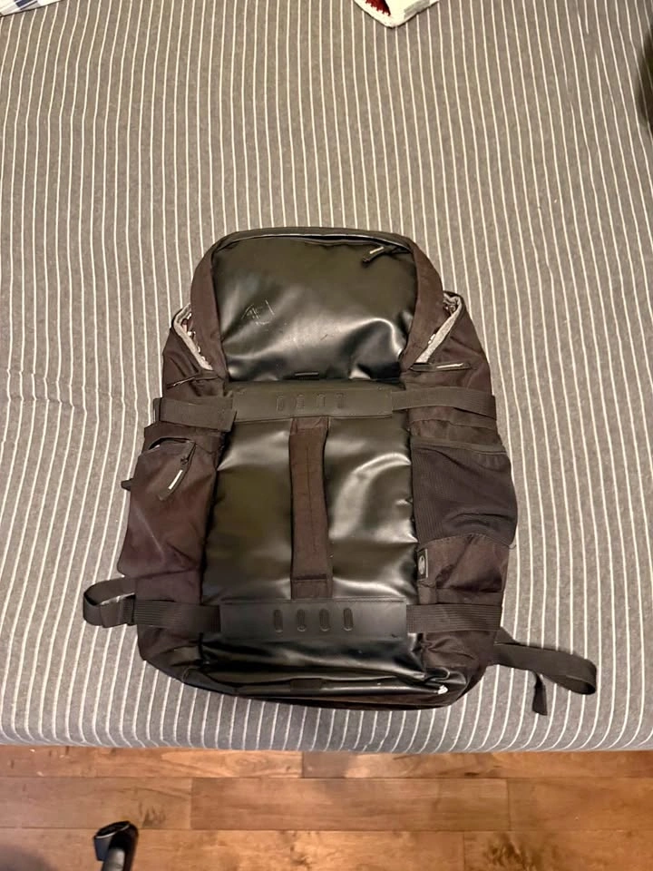 Well loved laptop bag from hp