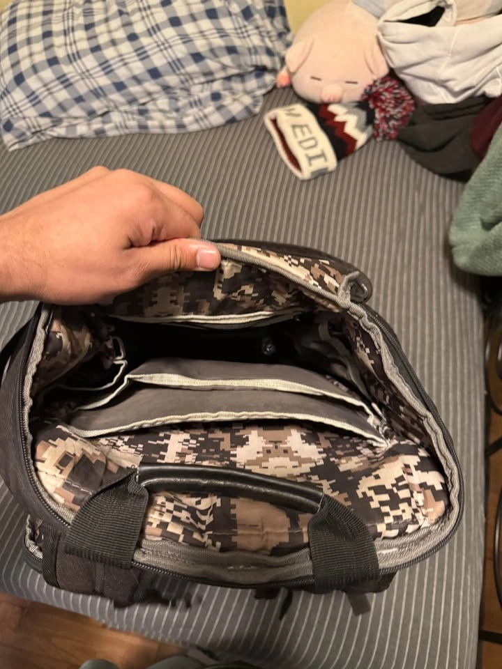 Well loved laptop bag from hp - photo 3