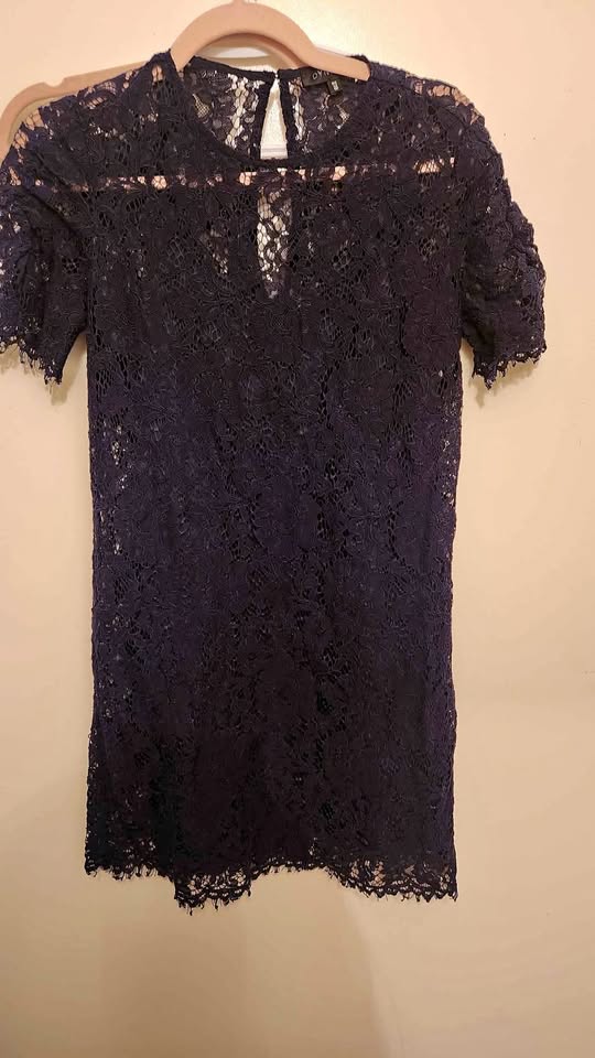 Navy blue lace dress with lining (small)