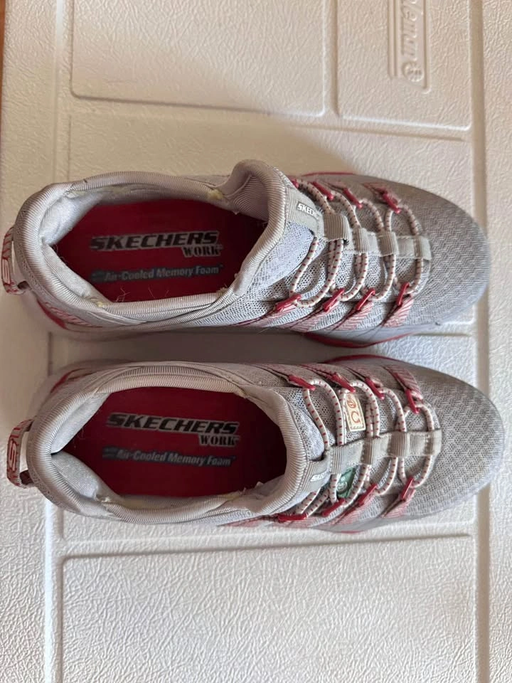 Skechers Women's CSA Approved Work Shoes - Size 6.5