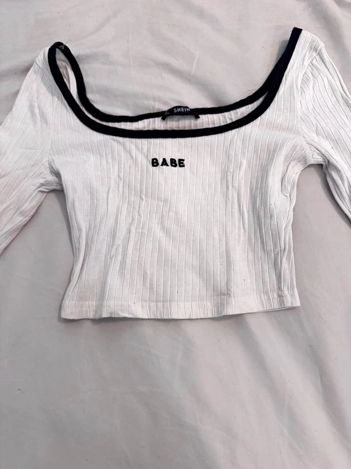 SHEIN White Ribbed BABE Crop Top XS