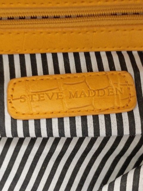 Steve Madden Vintage Duffle Bag - Snakeskin Print  $26/OBO - photo 4