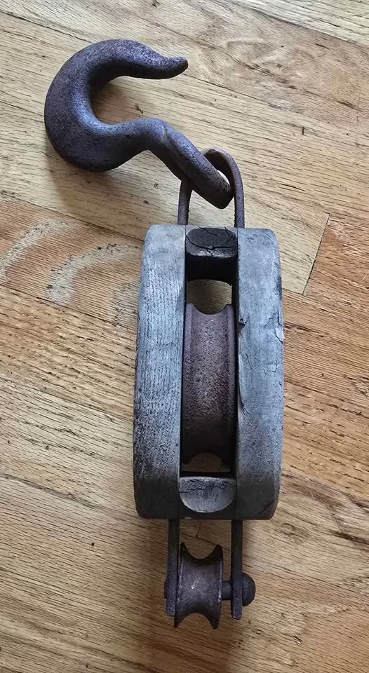 Antique wood pulley image indicator(3)