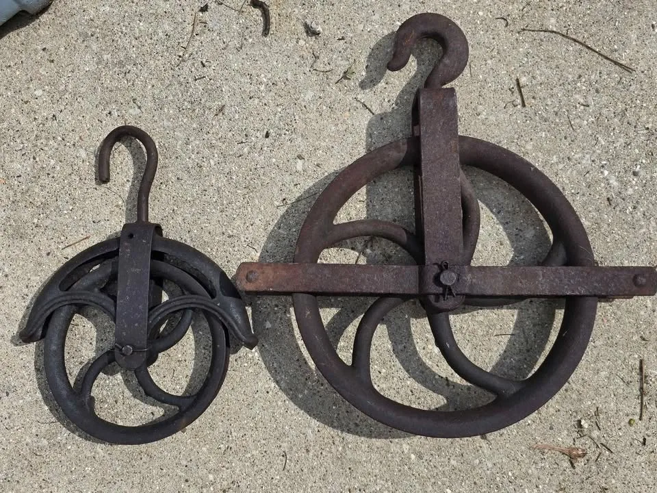 Antique wood pulley image indicator(4)