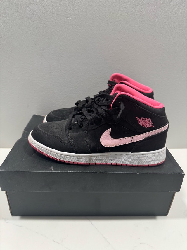 Air Jordan 1 Mid