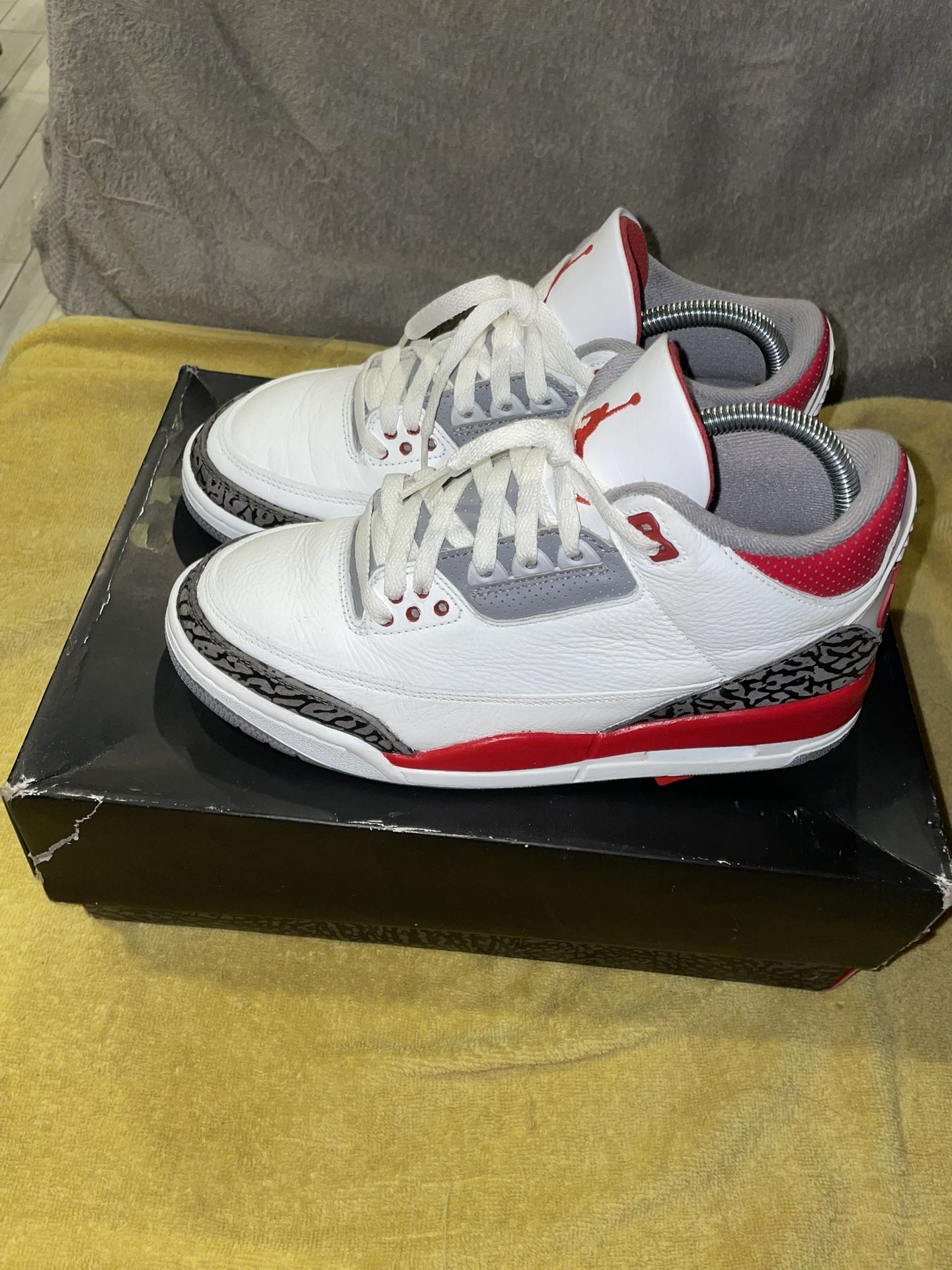 Jordan 3 Fire Red - photo 3