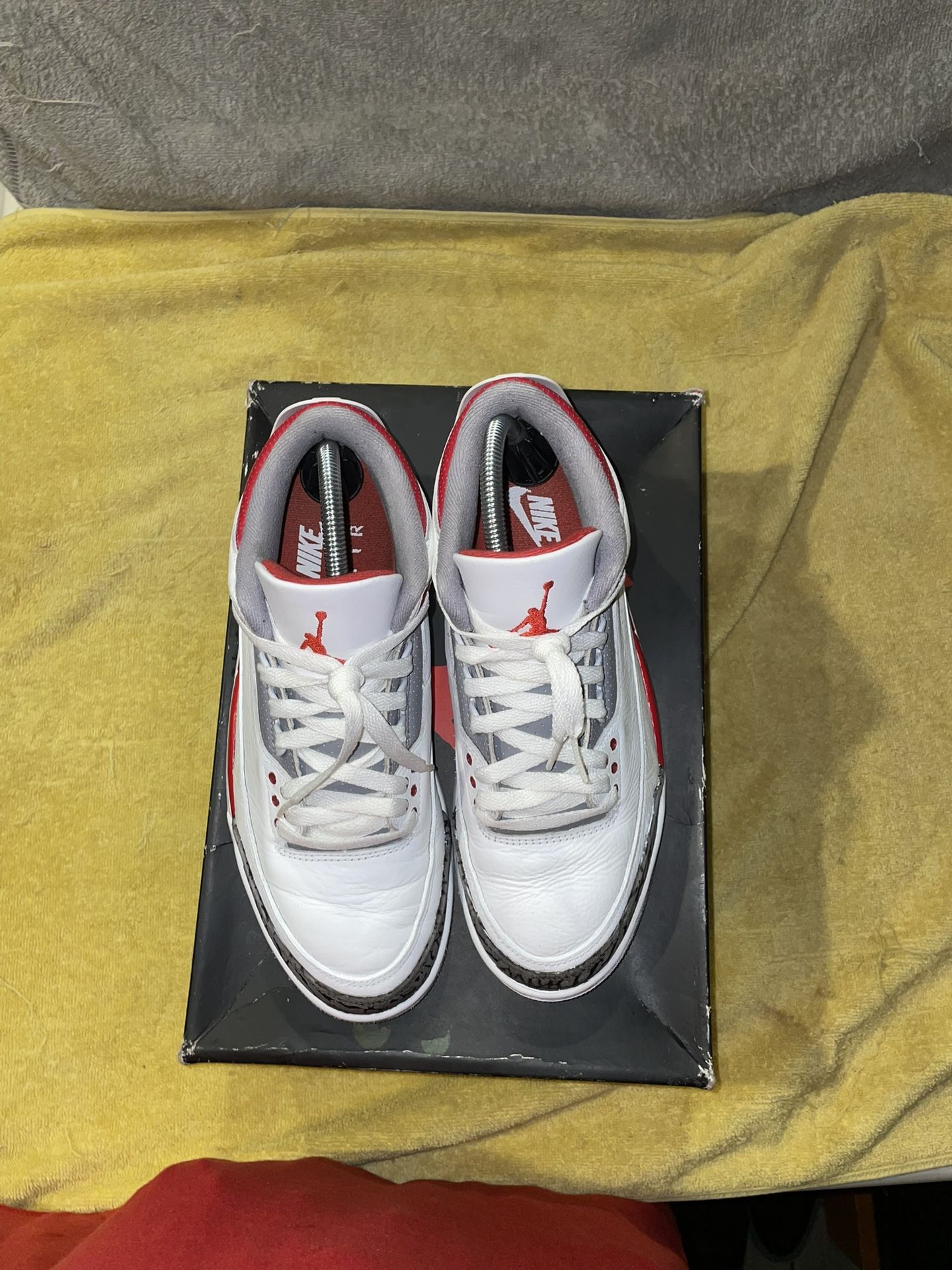 Jordan 3 Fire Red - photo 4