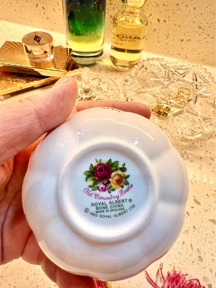 RARE Royal Albert Old Country Roses vintage perfume atomizer - photo 2