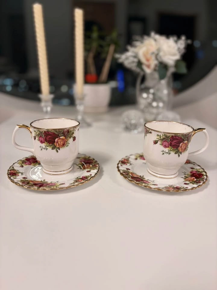 Royal Albert Old Country Roses Footed Mug - photo 3