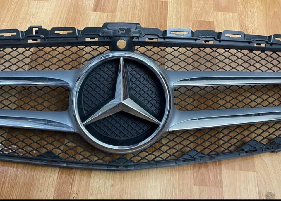 OEM Mercedes Benz Original Grill 2016-2018 - photo 2
