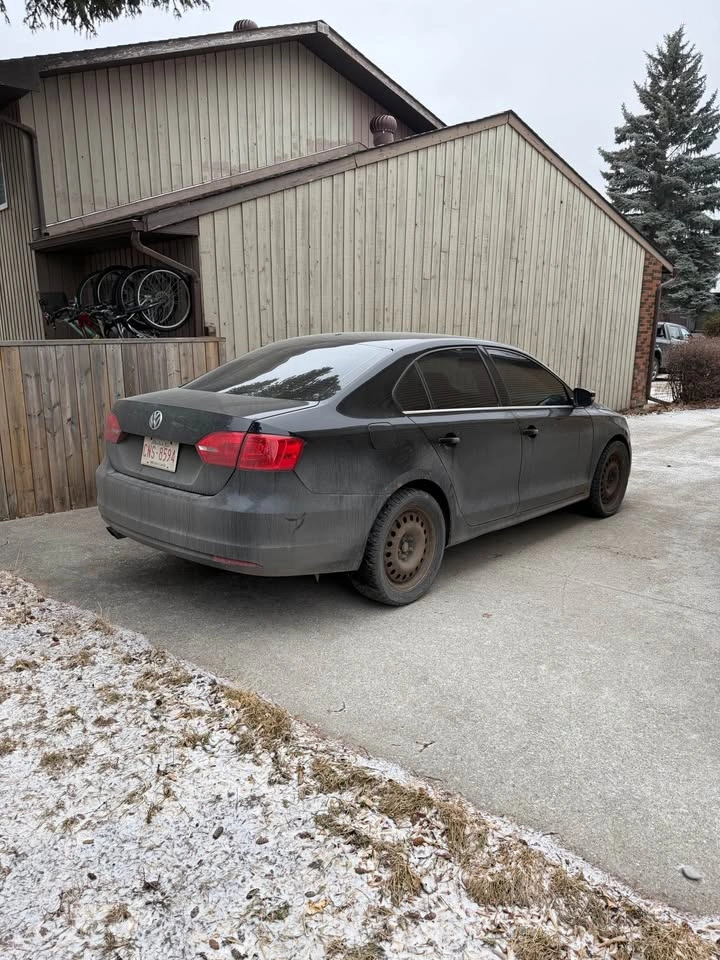 2011 Volkswagen Jetta - photo 3