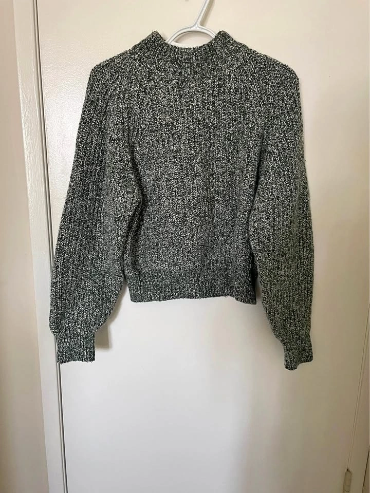 Universal Threads Knit Sweater