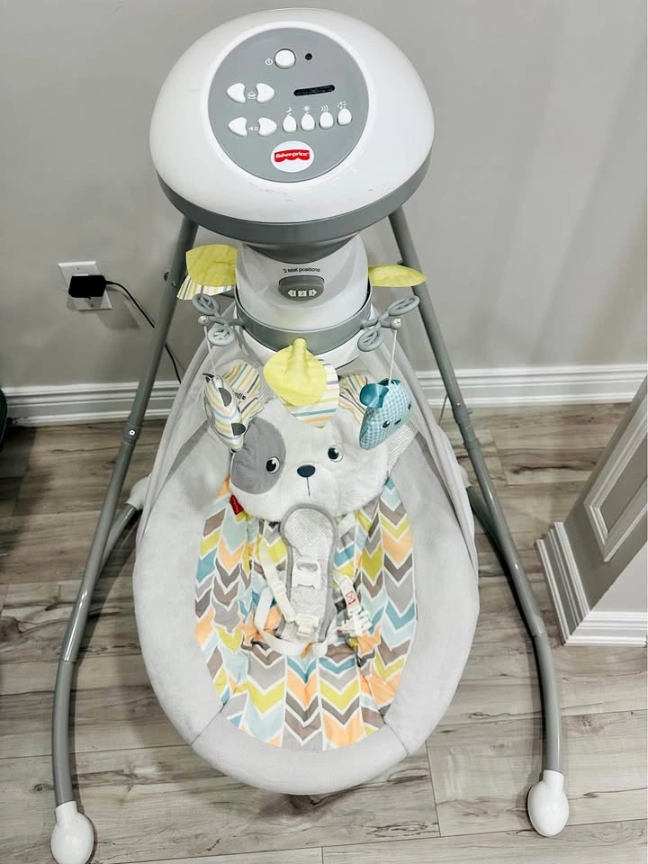 Baby Swing – Fisher-Price Infant Swing (Excellent Condition)