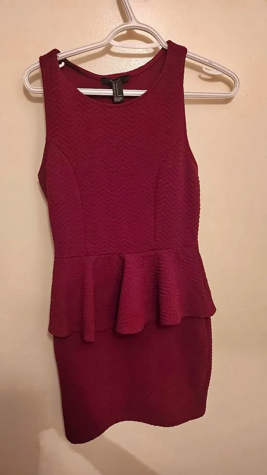 Burgundy fitted peplum dress (medium) thumbnail