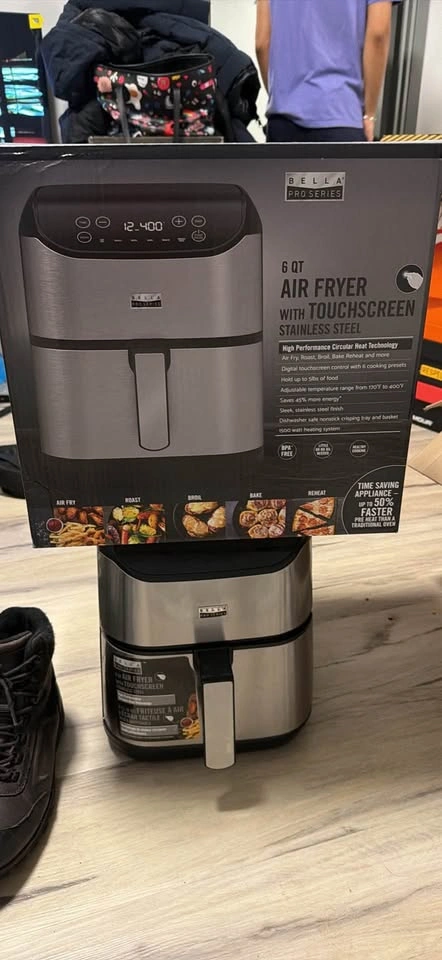 Air fryer with touchscreen - photo 2