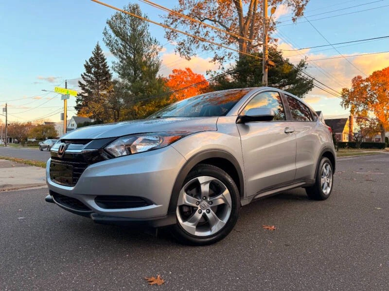 2017 Honda HR-V LX Sport Utility 4D - photo 3