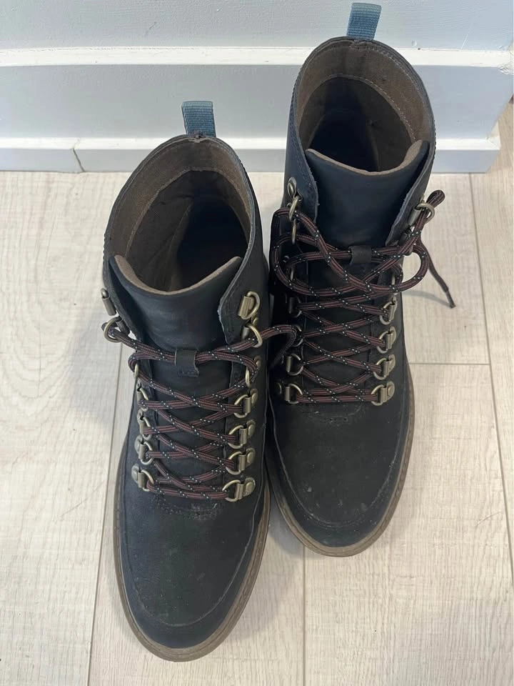 Teva Winter Boots Women Size 9 - photo 3