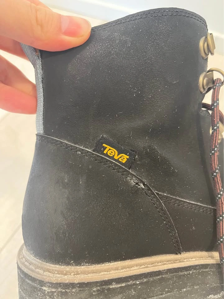 Teva Winter Boots Women Size 9 - photo 5