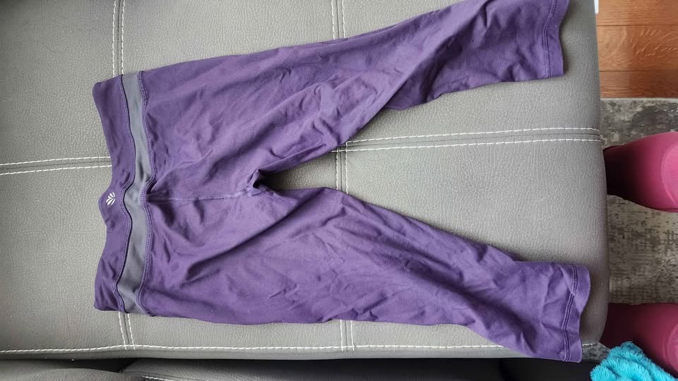 Purple cropped leggings (medium) - photo 2