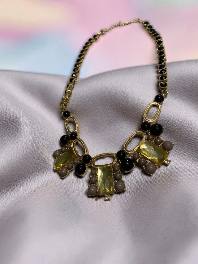 Assorted Jewelry Collection – Necklaces & Earrings! - photo 5