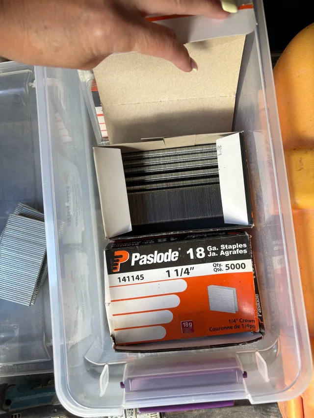 Paslode Staples - 18GA - 1/4-in Crown - 1 1/4-in image indicator(4)