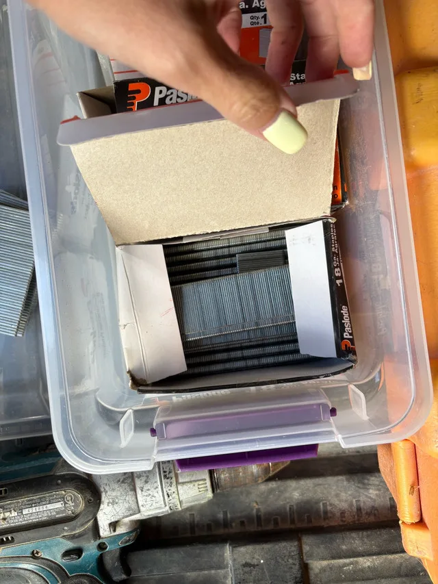 Paslode Staples - 18GA - 1/4-in Crown - 1 1/4-in image indicator(5)