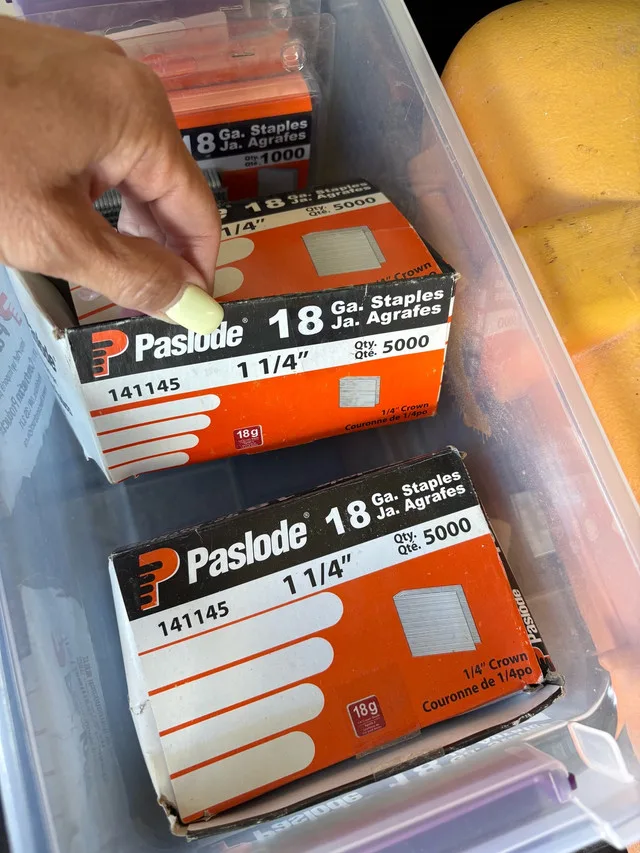 Paslode Staples - 18GA - 1/4-in Crown - 1 1/4-in image indicator(9)