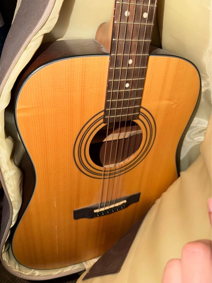Cort Acoustic Guitar w/ Case – Great Beginner Guitar - photo 3
