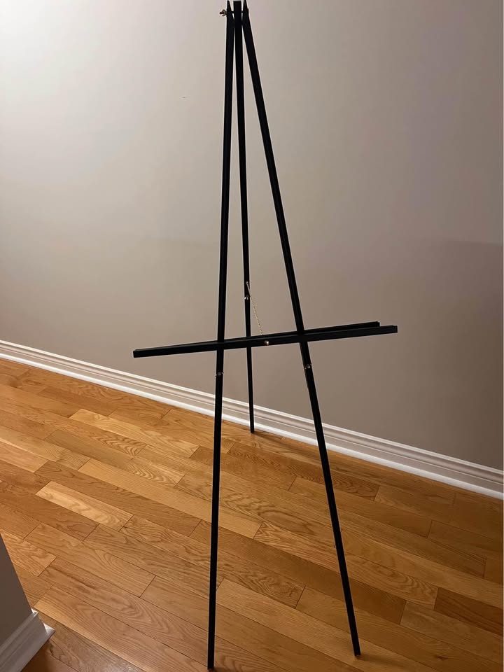 Easel for rent - photo 2