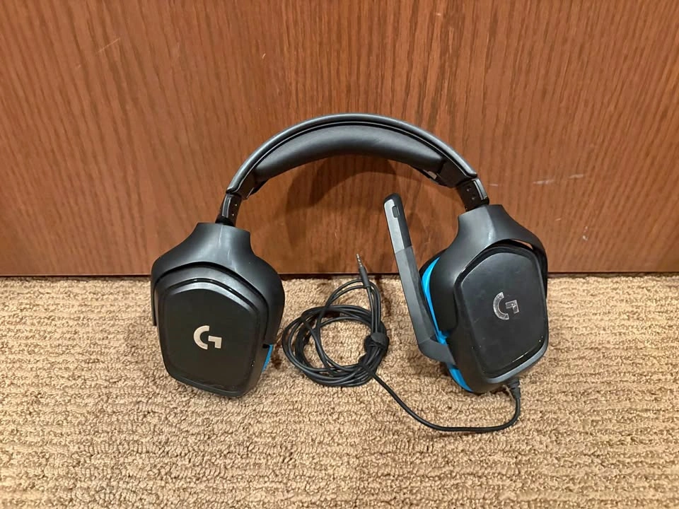 2x Logitech G432 Headsets