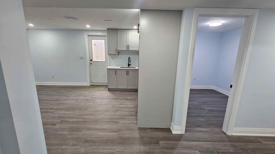 4 Beds 3 Baths - House - photo 4