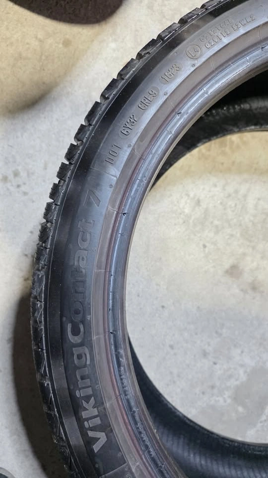 255/35/19 Continental Winter Tires - 90% Tread - photo 4