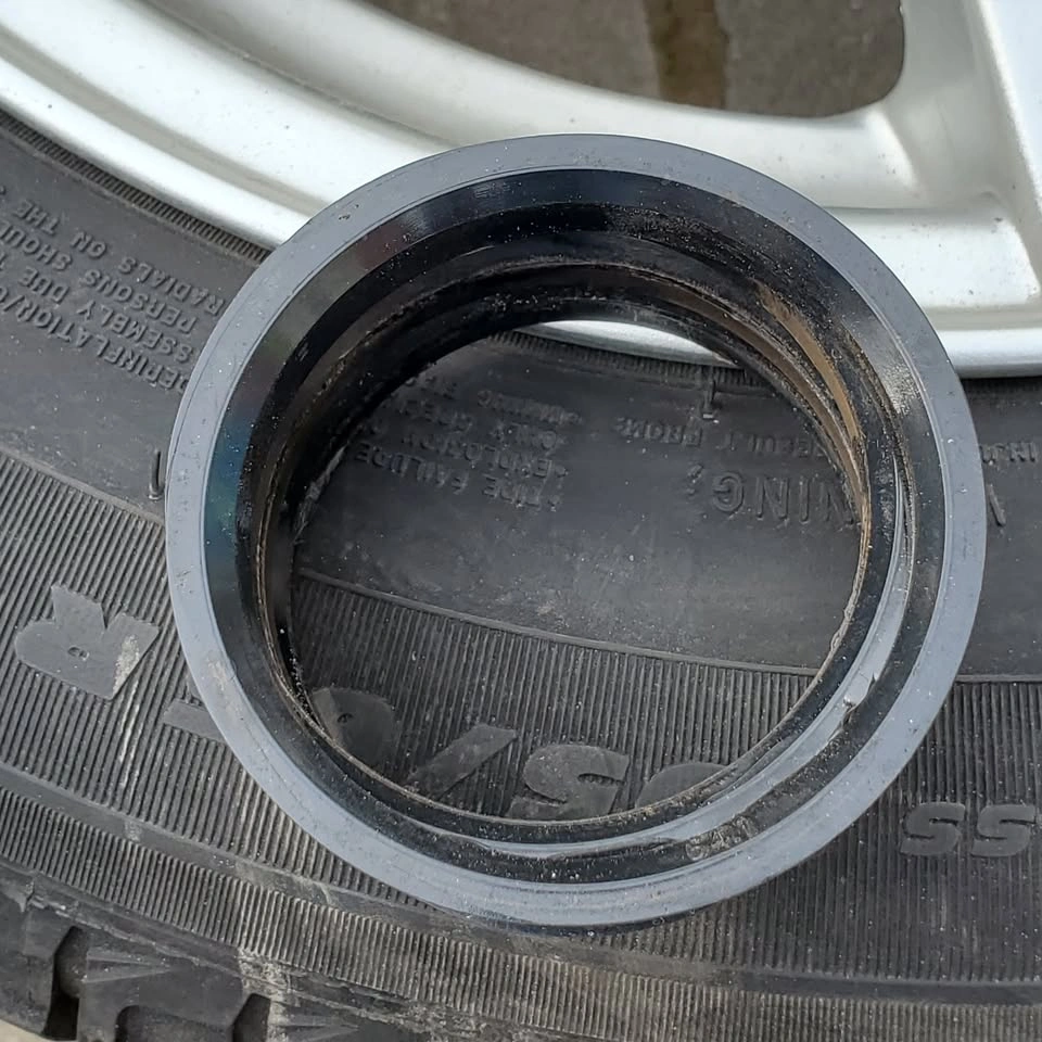 4 Hub Rings 72.6 to 66.6 - photo 2