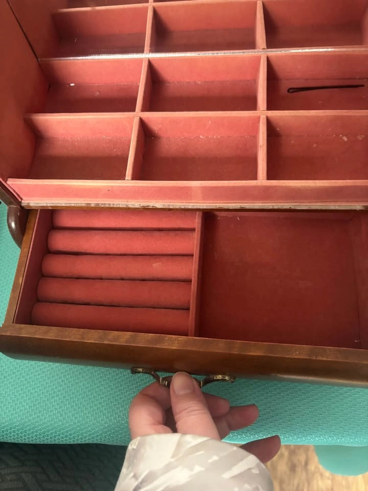 Vintage Gunther Mele Wooden Jewelry Box Cabinet - photo 3