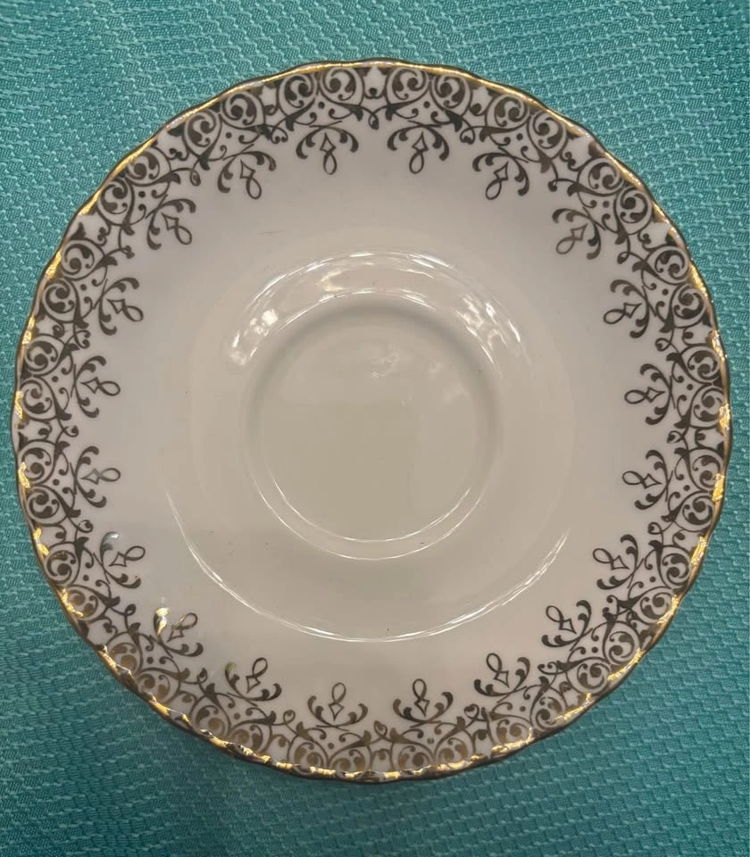 Royal Albert Wedding Anniversary Teacup and saucer set - photo 2