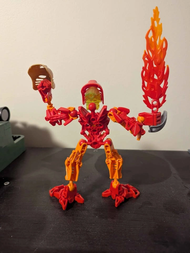 Bionicle 2010 Tahu w/ Gold Mask - photo 2