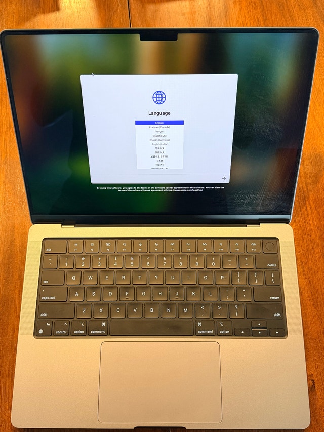 Apple MacBook Pro M1 Pro Chip - photo 2