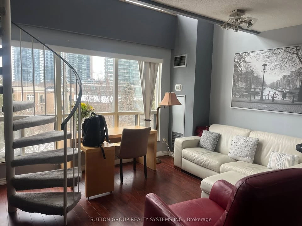 1 Bed 2 Baths Apartment - photo 2