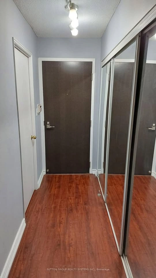 1 Bed 2 Baths Apartment - photo 4