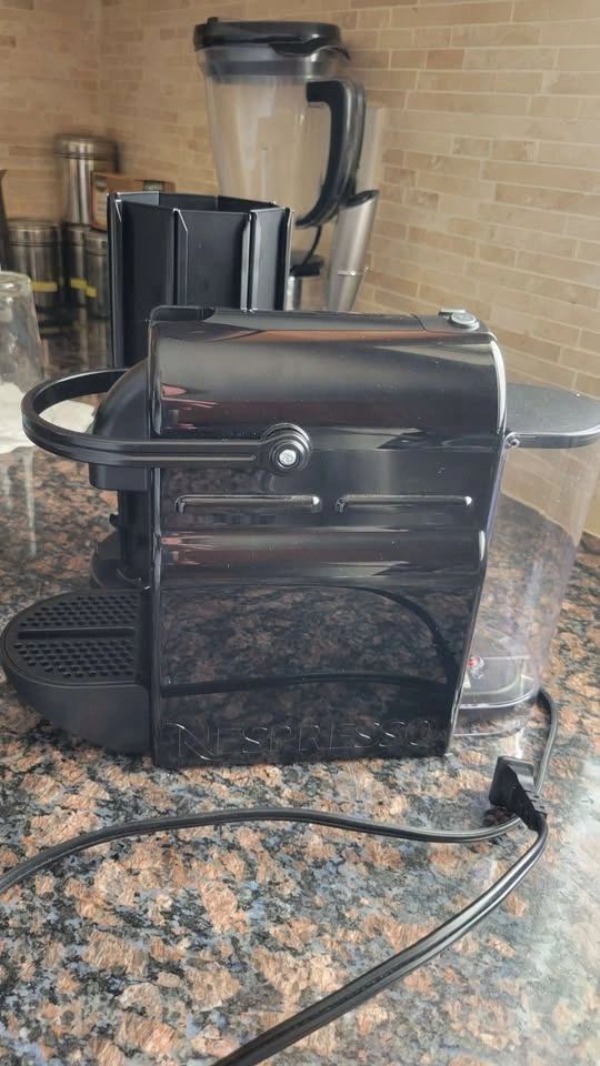 Nespresso Inissia Original Coffee Machine - photo 3