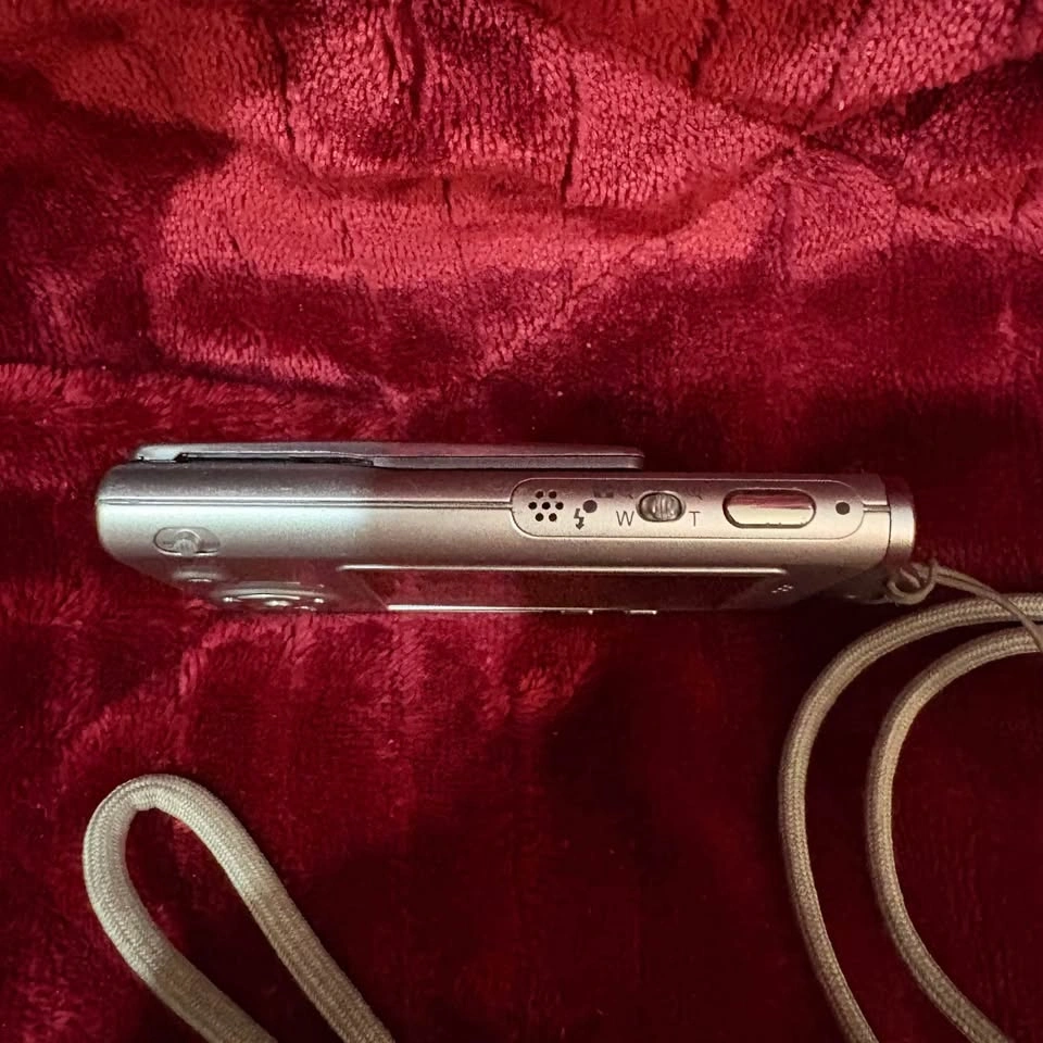 Sony DSC-T7 Camera - photo 3