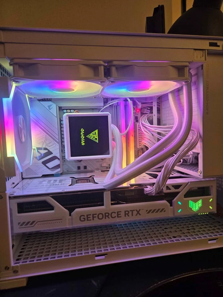 Brand new full white 5070ti gaming pc - photo 2
