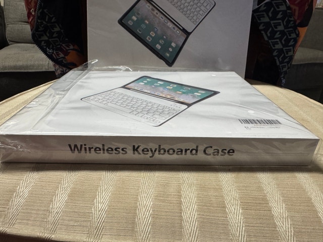 Wireless Keyboard Case for Tablet - photo 2