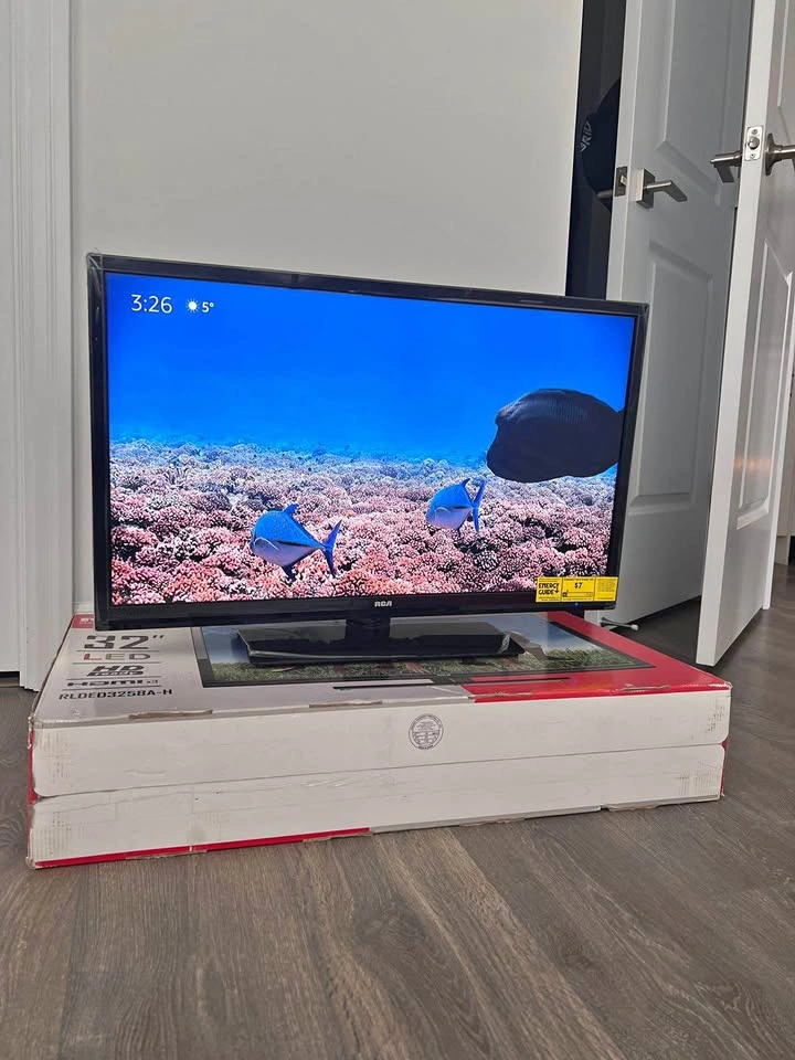RCA 32" LED HD TV – Like New | Barely Used