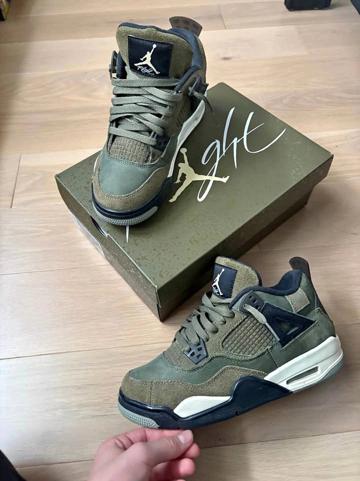 Authentic Jordan 4 Retro SE Craft Medium Olive Size 6.5