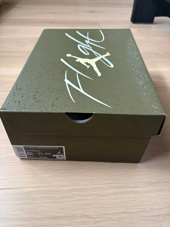 Authentic Jordan 4 Retro SE Craft Medium Olive Size 6.5 - photo 3