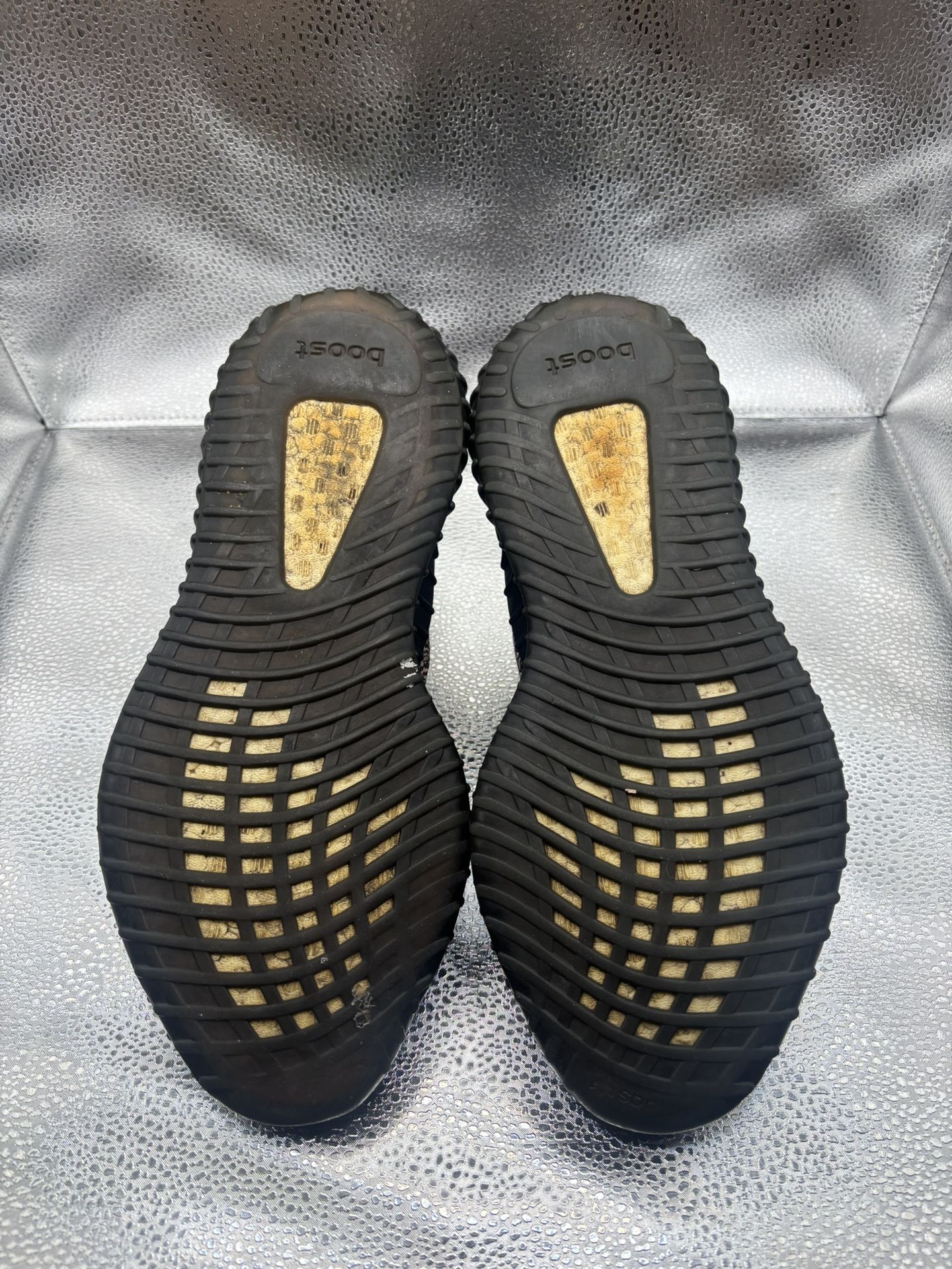 Adidas Yeezy 350 V2 Yecheil - photo 3