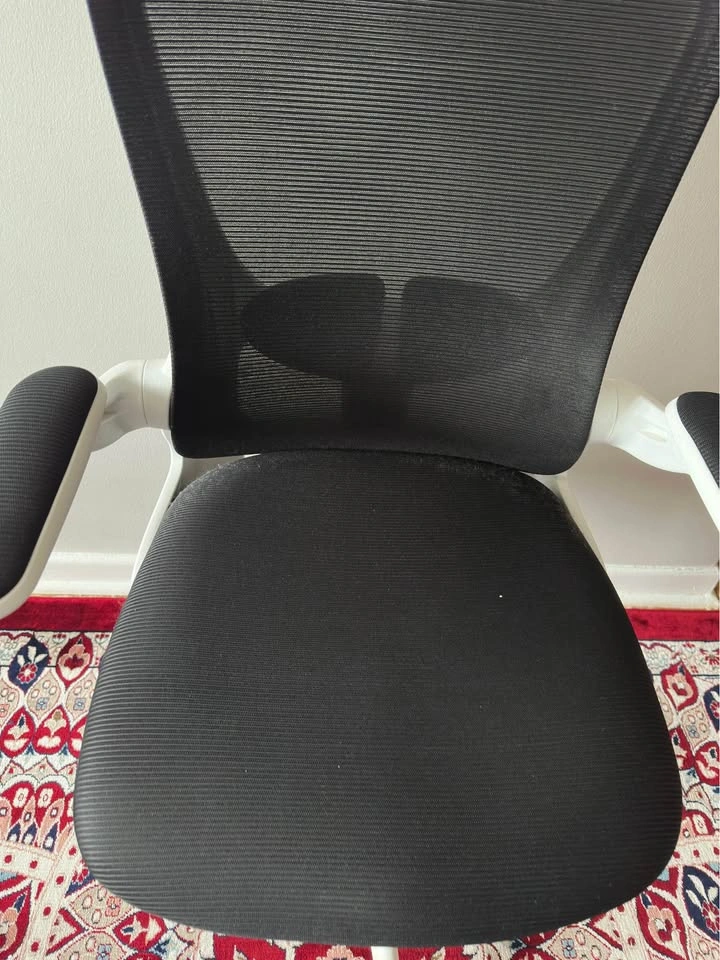 Modern Ergonomic Gaming/Office Chair – Excellent Condition - photo 2