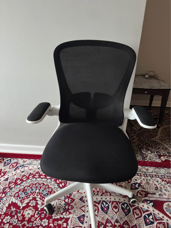 Modern Ergonomic Gaming/Office Chair – Excellent Condition - photo 4